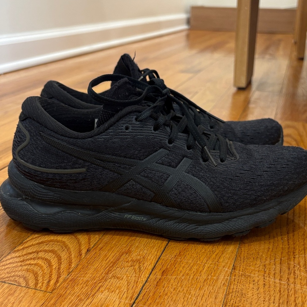 ASICS Women All-Black Athletic Running Shoes